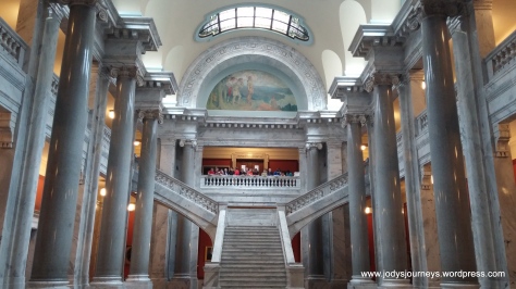 inside view kentucky State Capitol